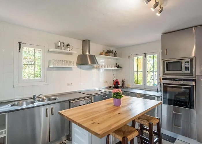 Semesterbostad Hanami Cumbres Borrascosas By Ruralidays Estepona