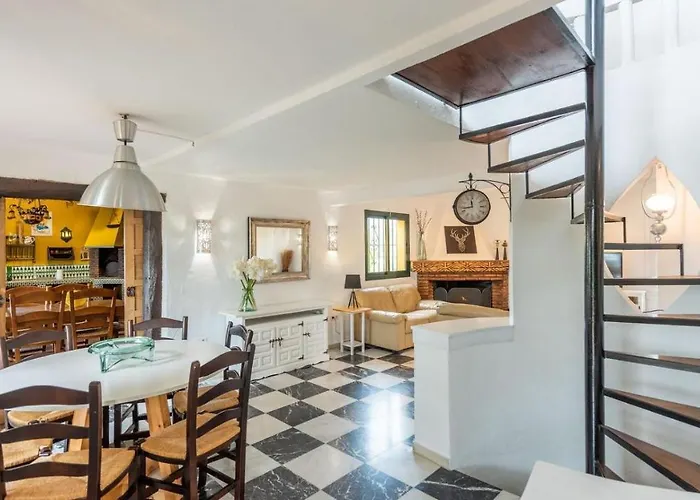 Hanami Cumbres Borrascosas By Ruralidays * Estepona